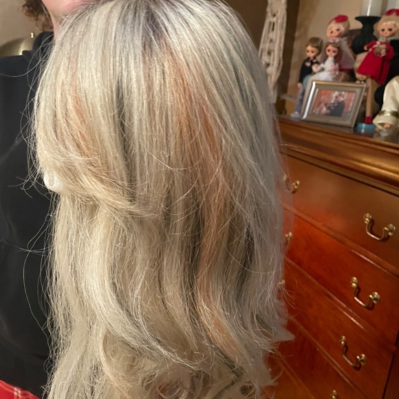 Luxury Stunning blonde wig with orange and black streaks - Picture 4 of 5